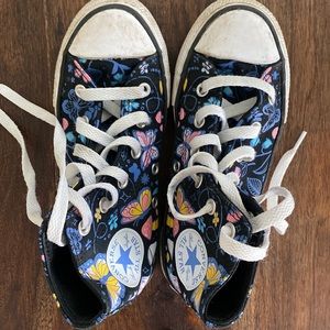 Girls Converse •SIZE 13•